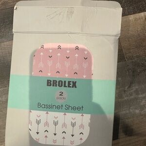 Brolex Pink Arrow Bassinet Sheet Set